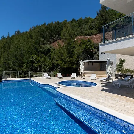 Tophill Altezza Premium - View And Pool 아파트